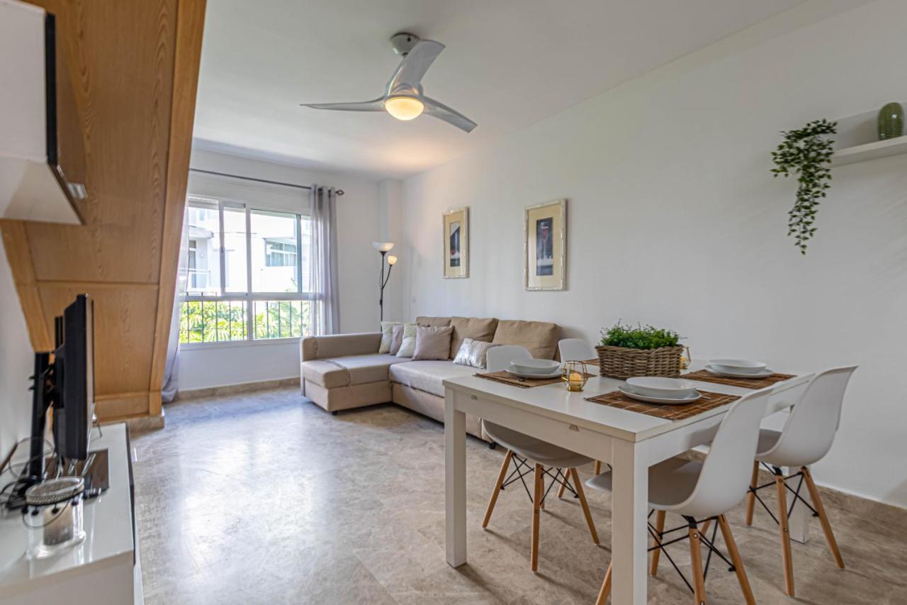 797 Holiday Rentals- Duplex Para 7 En La Carihuela A 1 Min De La Playa Torremolinos Eksteriør bilde