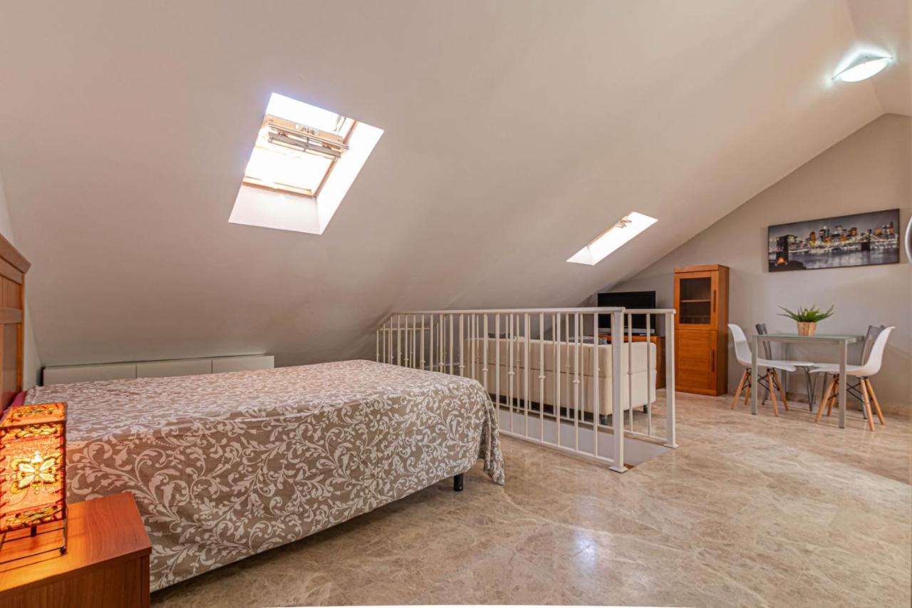 797 Holiday Rentals- Duplex Para 7 En La Carihuela A 1 Min De La Playa Torremolinos Eksteriør bilde