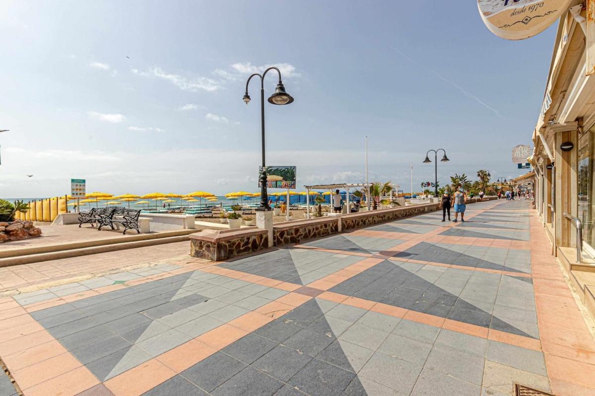 797 Holiday Rentals- Duplex Para 7 En La Carihuela A 1 Min De La Playa Torremolinos Eksteriør bilde