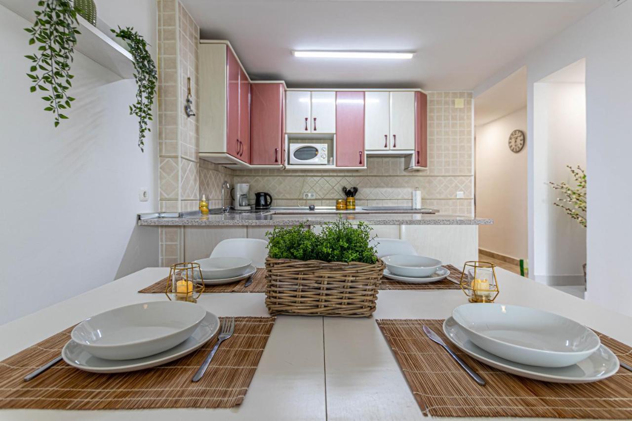 797 Holiday Rentals- Duplex Para 7 En La Carihuela A 1 Min De La Playa Torremolinos Eksteriør bilde